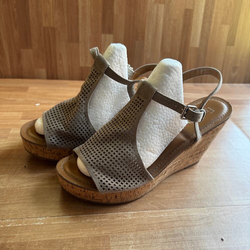 Franco Sarto Clinton 2 Wedge Sandal size 9.5